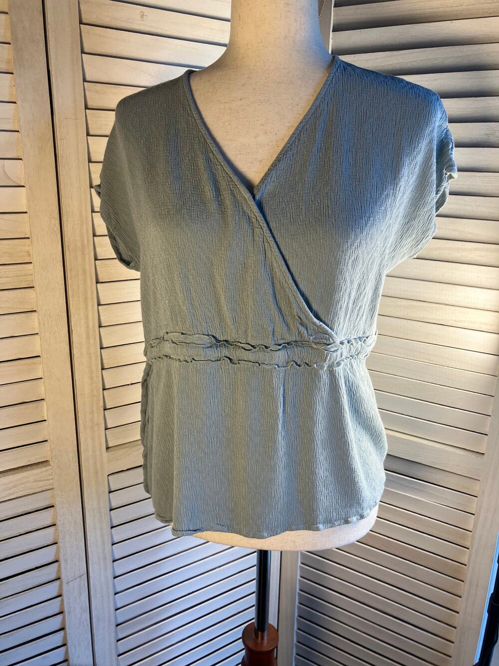 Susan Betro Womens Blouse in Sage Size L